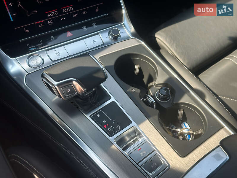 Седан Audi A6 2018 в Ужгороде
