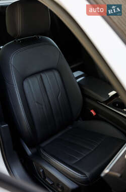 Седан Audi A6 2020 в 