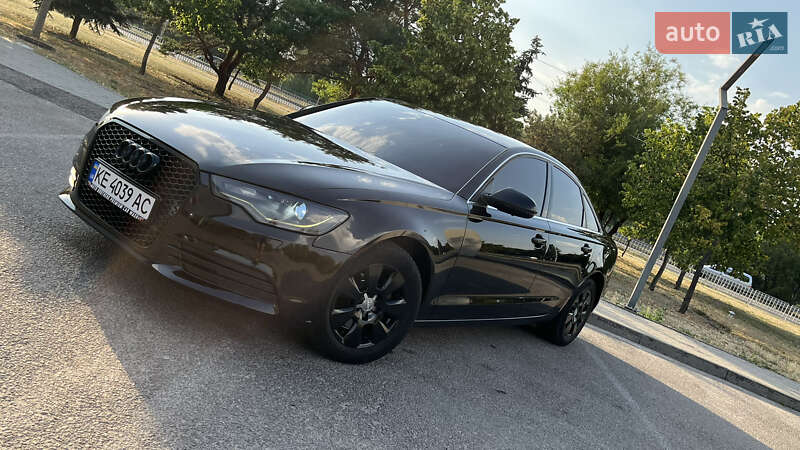 Седан Audi A6 2012 в 