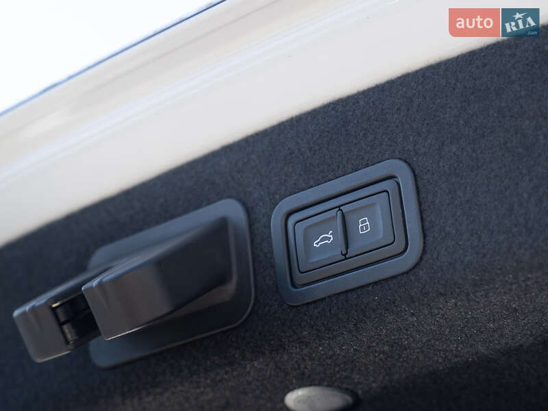 Седан Audi A6 2018 в Одессе