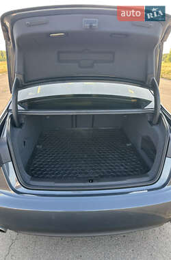 Седан Audi A6 2013 в 