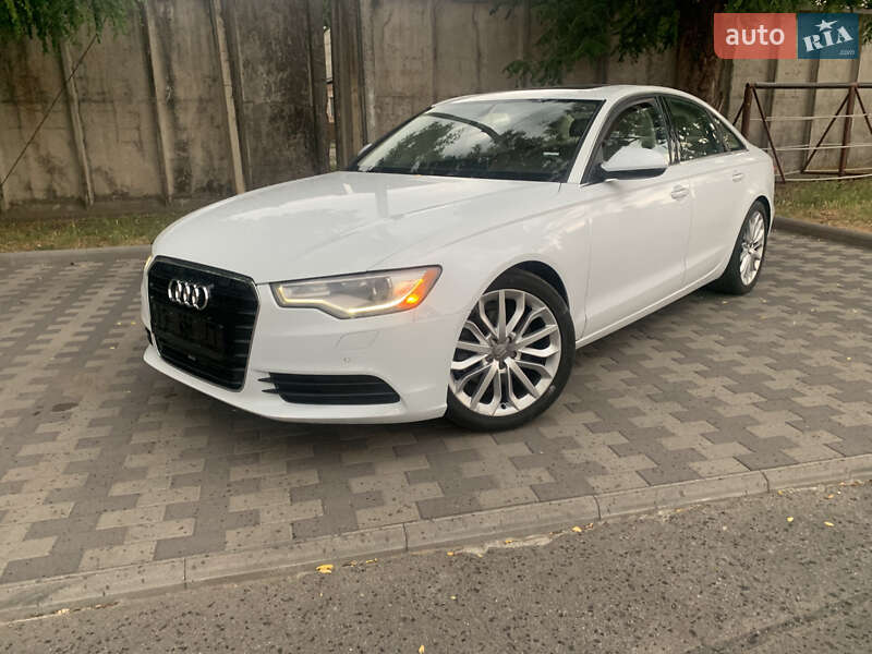Седан Audi A6 2013 в 