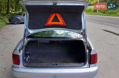 Седан Audi A6 1996 в 