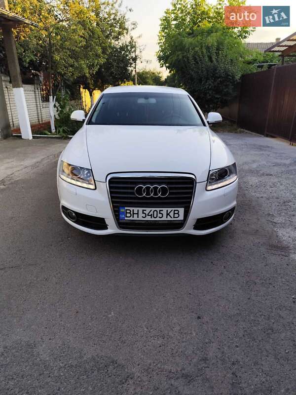 Седан Audi A6 2010 в 
