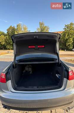 Седан Audi A6 2013 в 