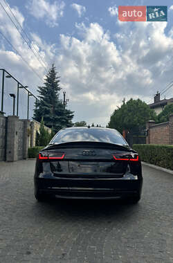 Седан Audi A6 2013 в 