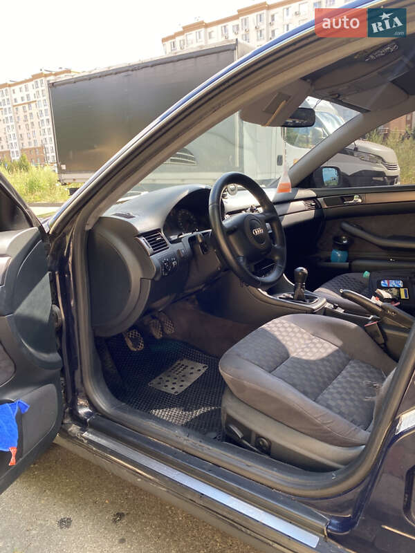 Седан Audi A6 2000 в Софиевской Борщаговке