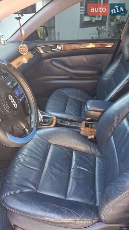 Седан Audi A6 1998 в Богуславе