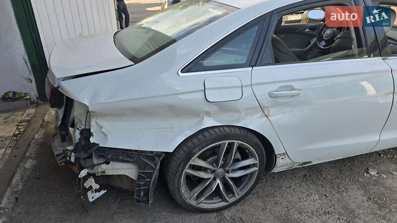 Седан Audi A6 2015 в Львові