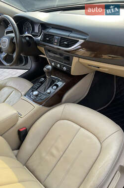 Седан Audi A6 2011 в 
