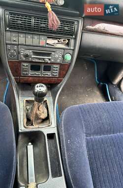 Седан Audi A6 1994 в 