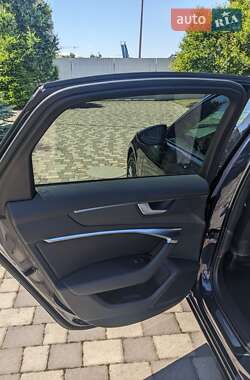 Седан Audi A6 2022 в 