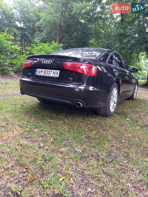 Седан Audi A6 2012 в Дубні