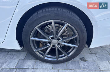 Седан Audi A6 2021 в 