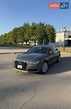 Седан Audi A6 2014 в 