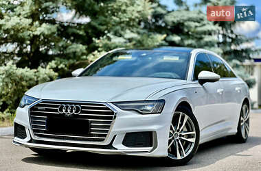 Седан Audi A6 2019 в 