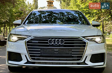 Седан Audi A6 2019 в 