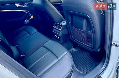 Седан Audi A6 2019 в 