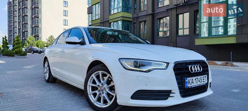 Седан Audi A6 2012 в 