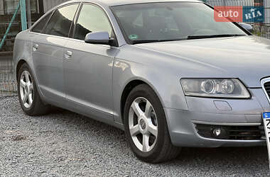 Седан Audi A6 2004 в 