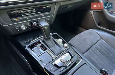Седан Audi A6 2015 в 