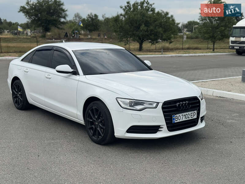 Седан Audi A6 2012 в Покровському