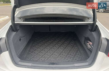 Седан Audi A6 2012 в 