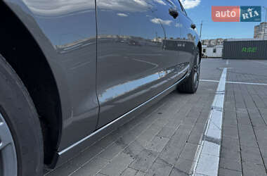 Седан Audi A6 2012 в 