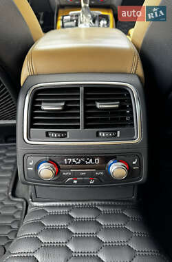 Седан Audi A6 2012 в 