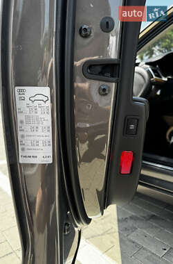 Седан Audi A6 2012 в 
