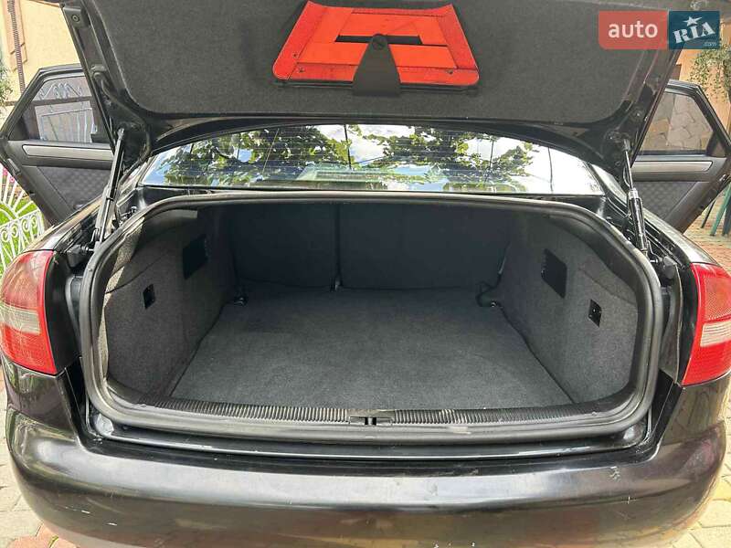 Седан Audi A6 2002 в Ужгороде