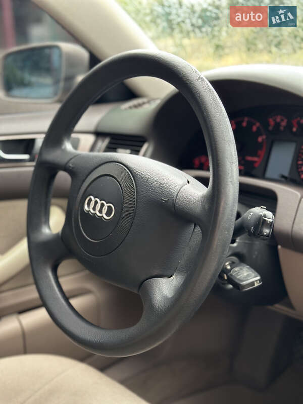 Седан Audi A6 1998 в Тростянці