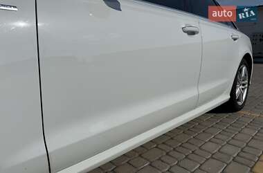 Седан Audi A6 2015 в 