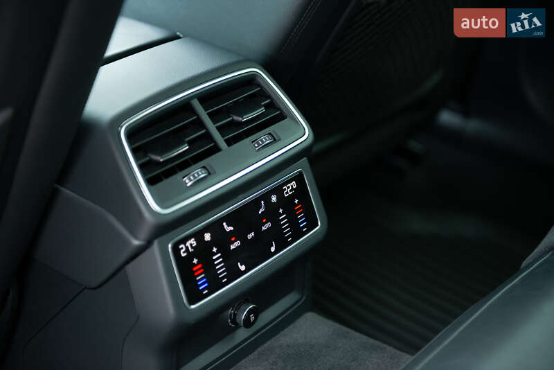 Седан Audi A6 2018 в Мукачево