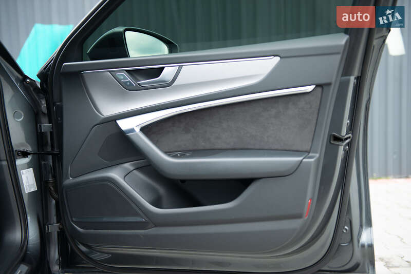 Седан Audi A6 2018 в Мукачево