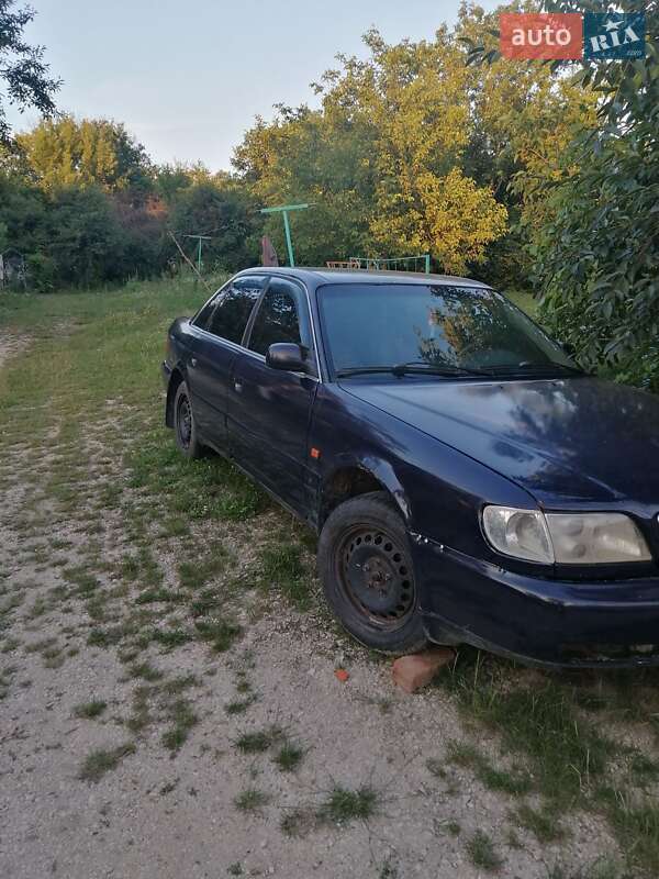 Седан Audi A6 1995 в Каменец-Подольском