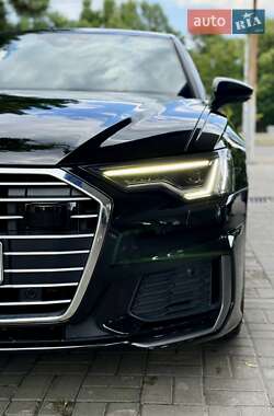 Седан Audi A6 2020 в 
