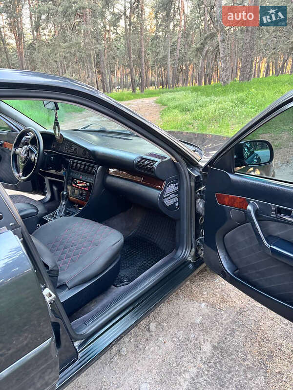 Седан Audi A6 1996 в Глухове