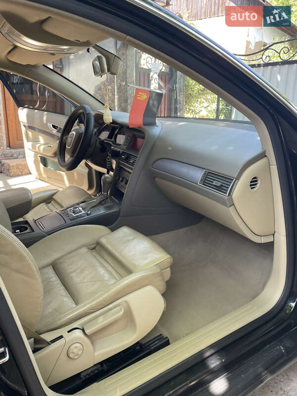 Седан Audi A6 2004 в Борщеве