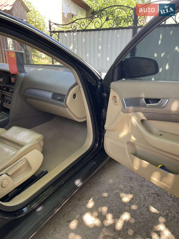 Седан Audi A6 2004 в Борщеве