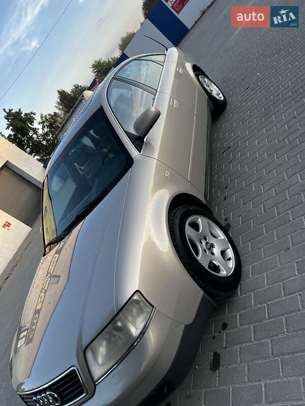 Седан Audi A6 1999 в Чемеровцах