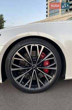 Седан Audi A6 2018 в 