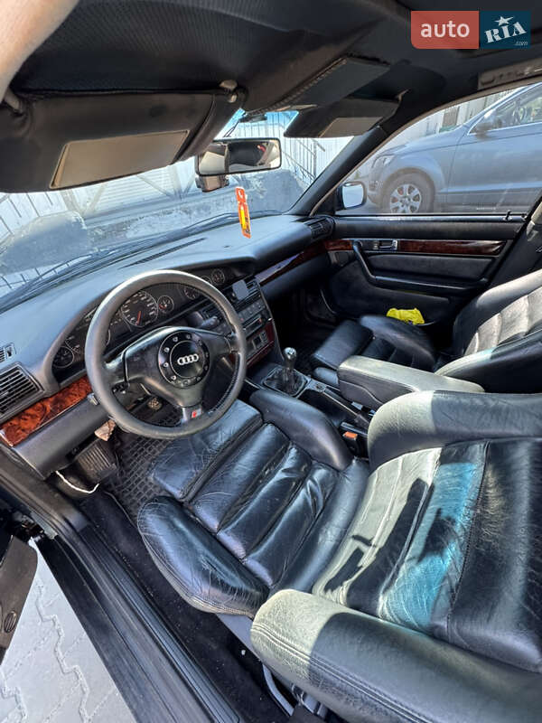 Седан Audi A6 1995 в Луцке