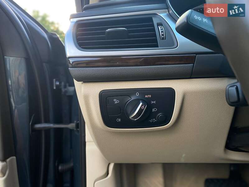 Седан Audi A6 2015 в Киеве