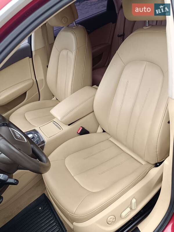 Седан Audi A6 2012 в Шептицькому