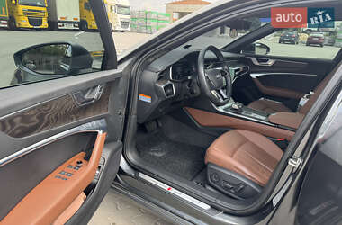 Седан Audi A6 2019 в 