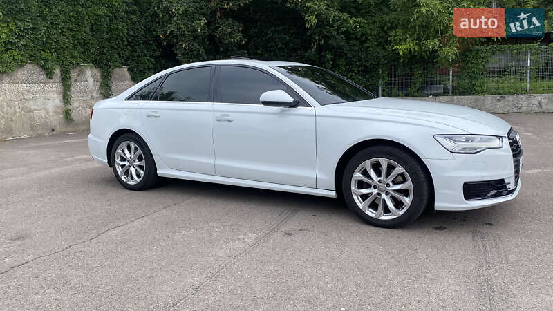 Седан Audi A6 2016 в Ровно