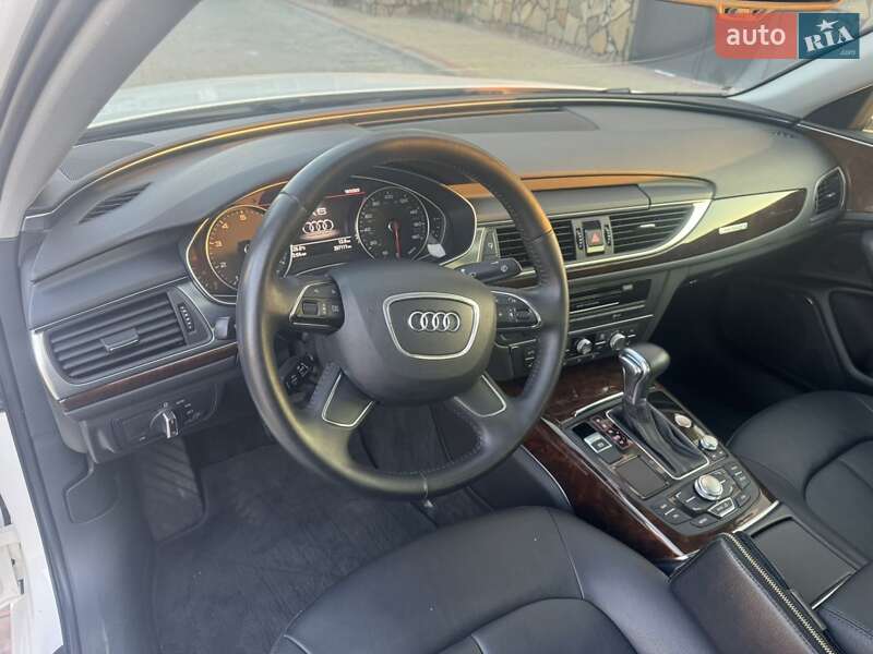 Седан Audi A6 2013 в Луцке