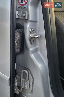 Седан Audi A6 2004 в 