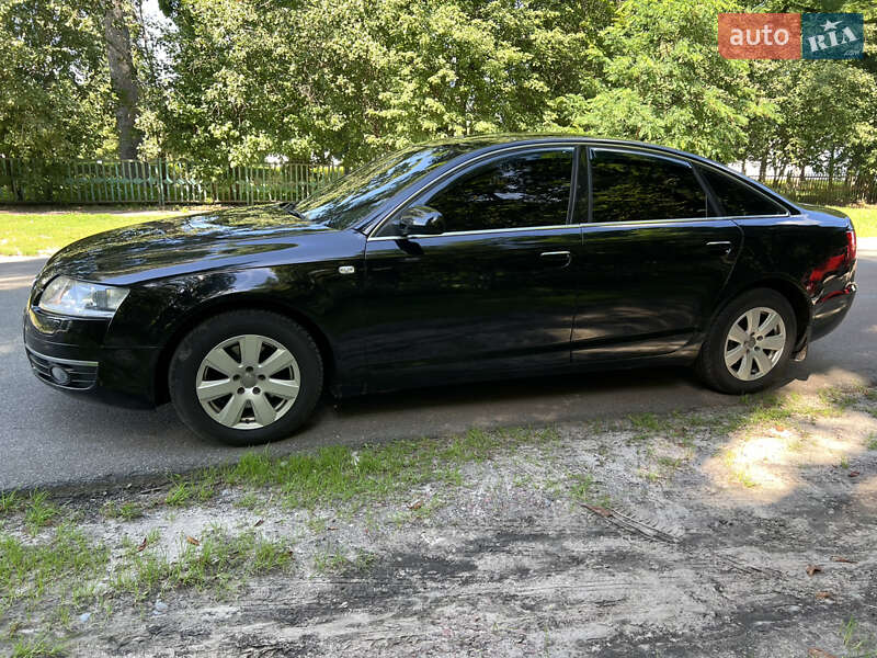 Седан Audi A6 2004 в Новгород-Северском